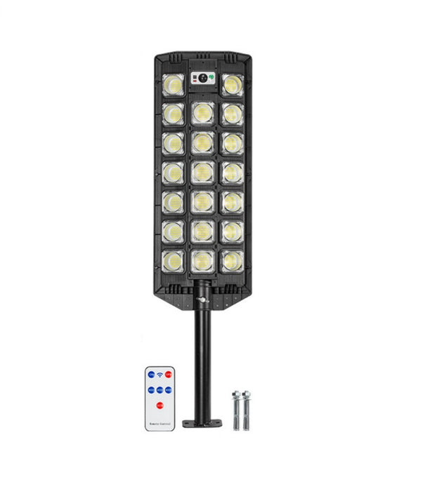 Уличната лампа W7102B-7 с 20 x LED COB 3W, IP65, със сензор за движение и дистанционно управление, черно